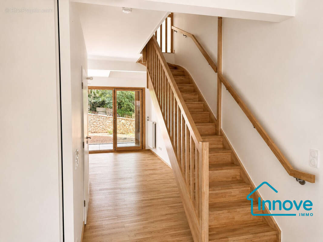 Maison 116 m² à Viroflay  - photo 2