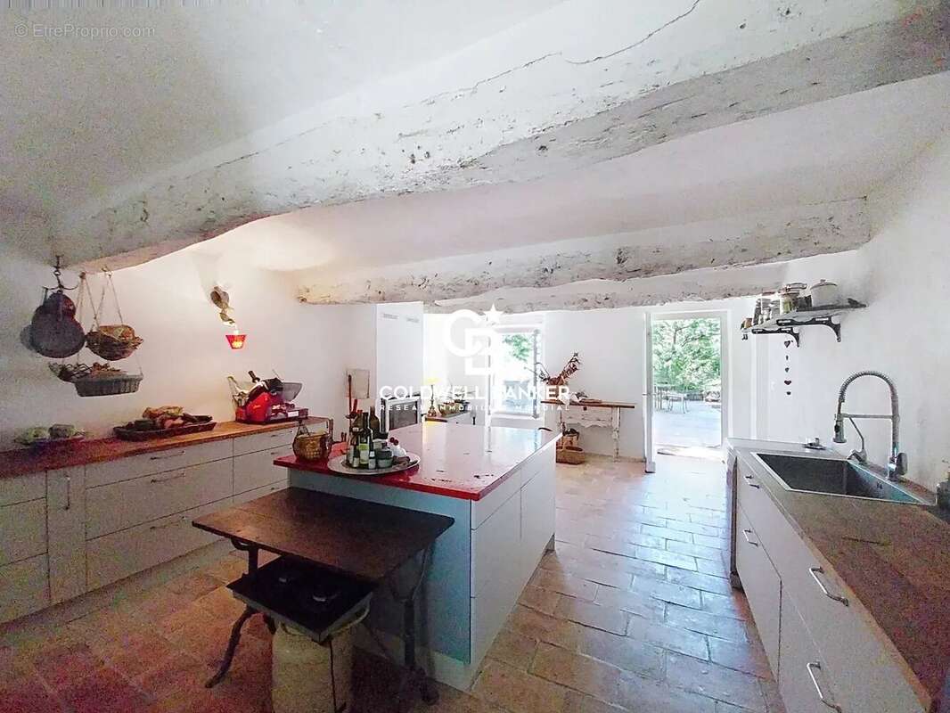 Maison à SAINT-ANTONIN-DU-VAR