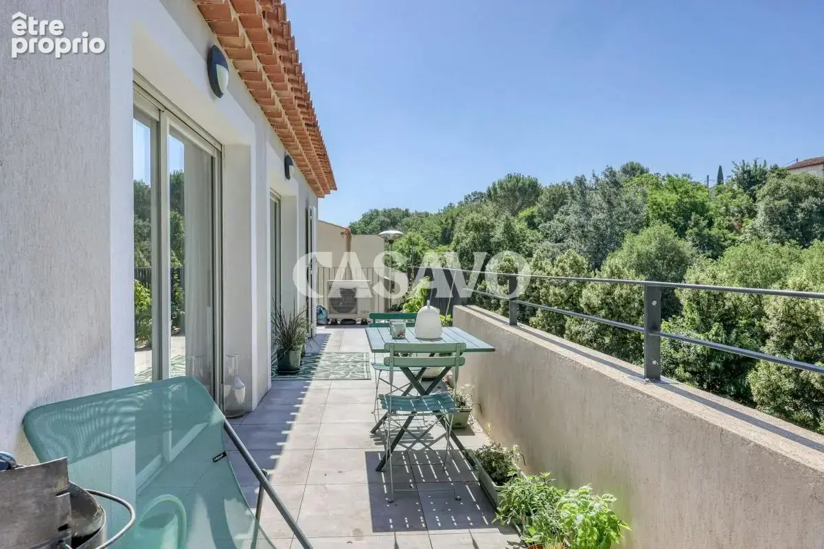 Vente Appartement 3 pièces de 70m² - 13640 La Roque-d'Anthéron - photo 2