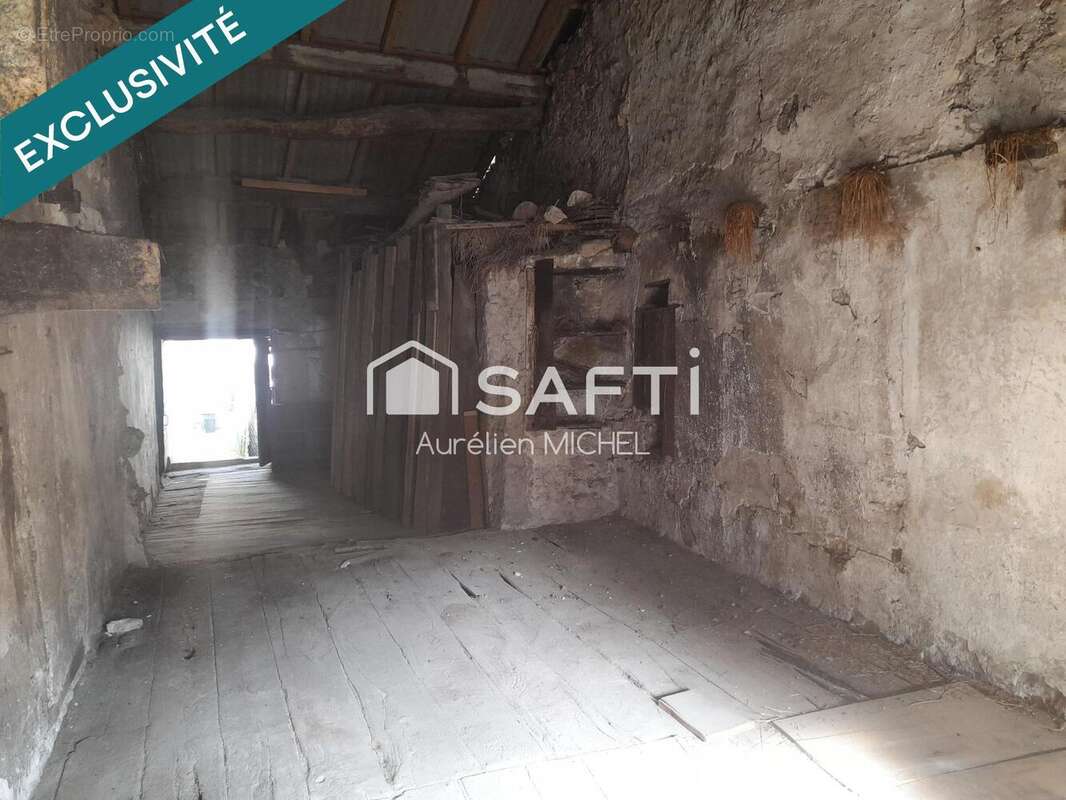 Photo 2 - Maison à JUJURIEUX