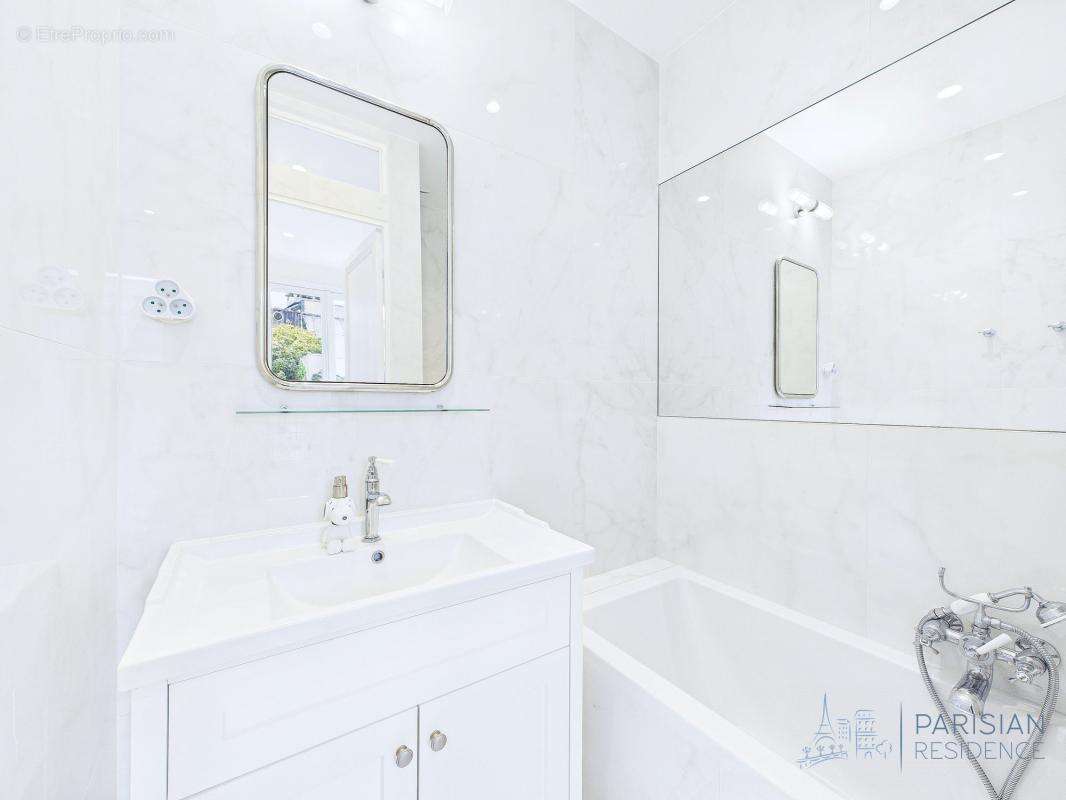 Appartement à PARIS-6E