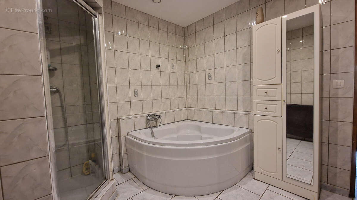 Appartement à SORCY-SAINT-MARTIN