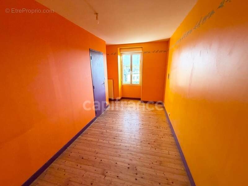 Maison à MAEL-CARHAIX