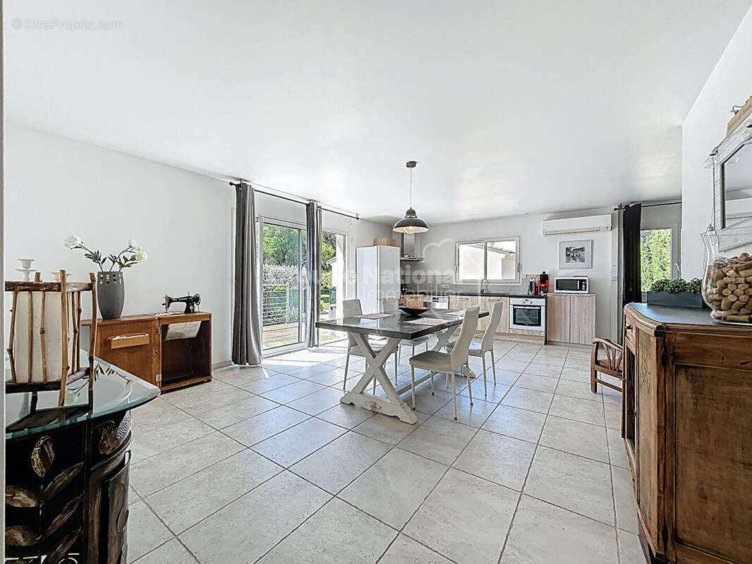 Maison à ROQUEMAURE