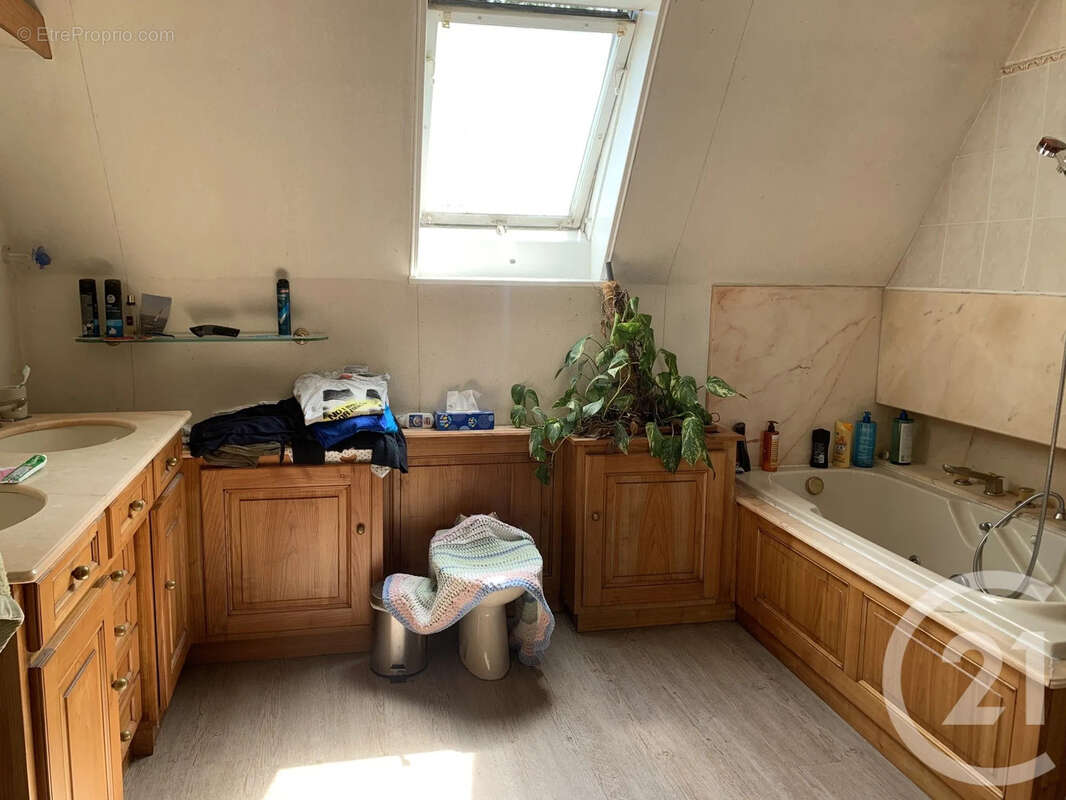 Maison à VILLEVOCANCE