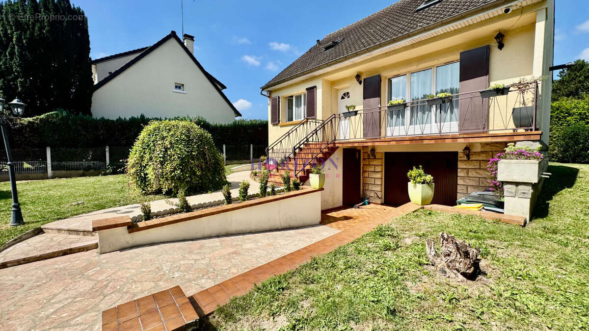 Maison à MAREIL-EN-FRANCE