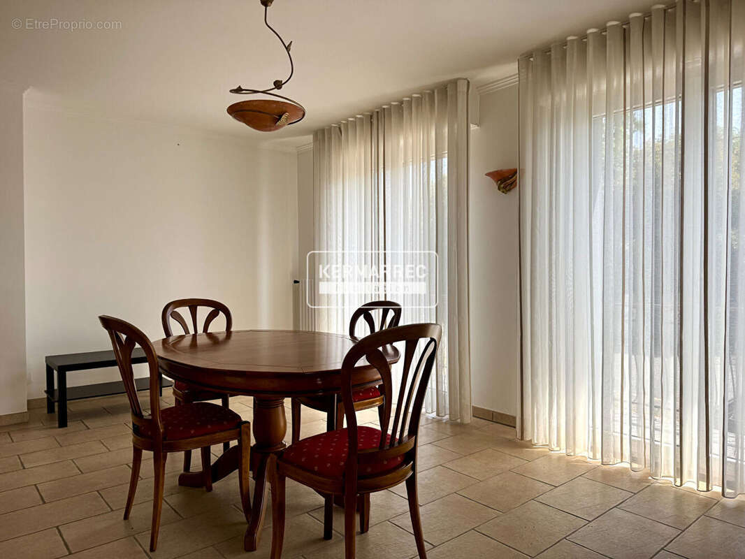 Maison à LOCQUELTAS
