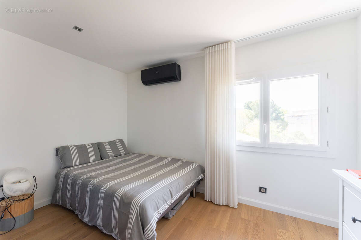 Appartement à MARSEILLE-9E