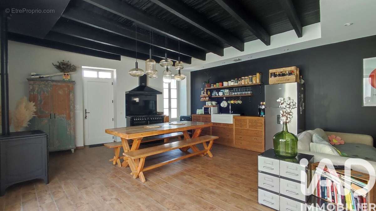 Maison 86 m² à Angoulins  - photo 5