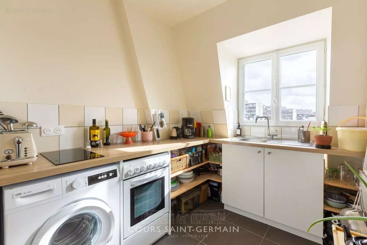 Appartement à PARIS-11E