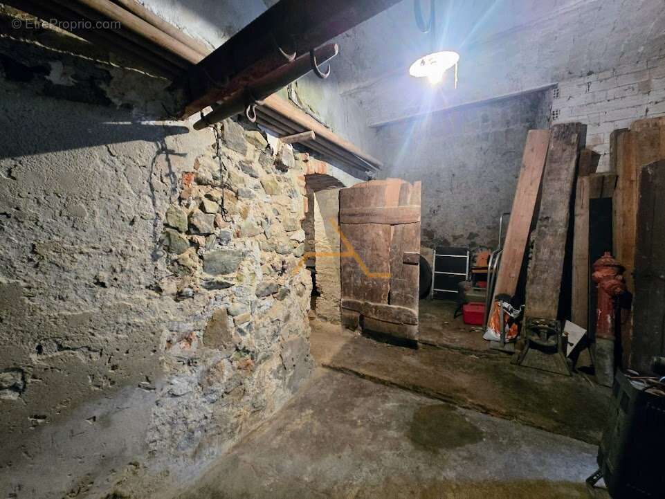 Maison à PUY-SAINT-MARTIN