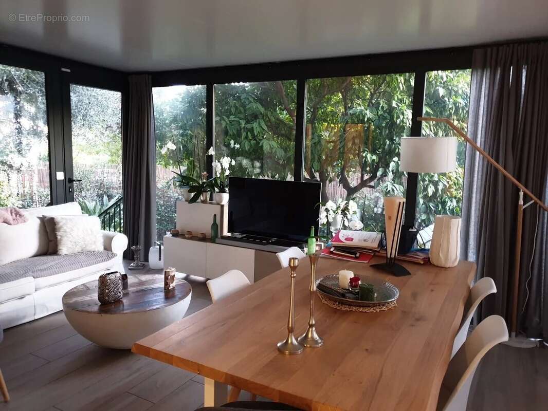 Appartement à ROQUEBRUNE-CAP-MARTIN