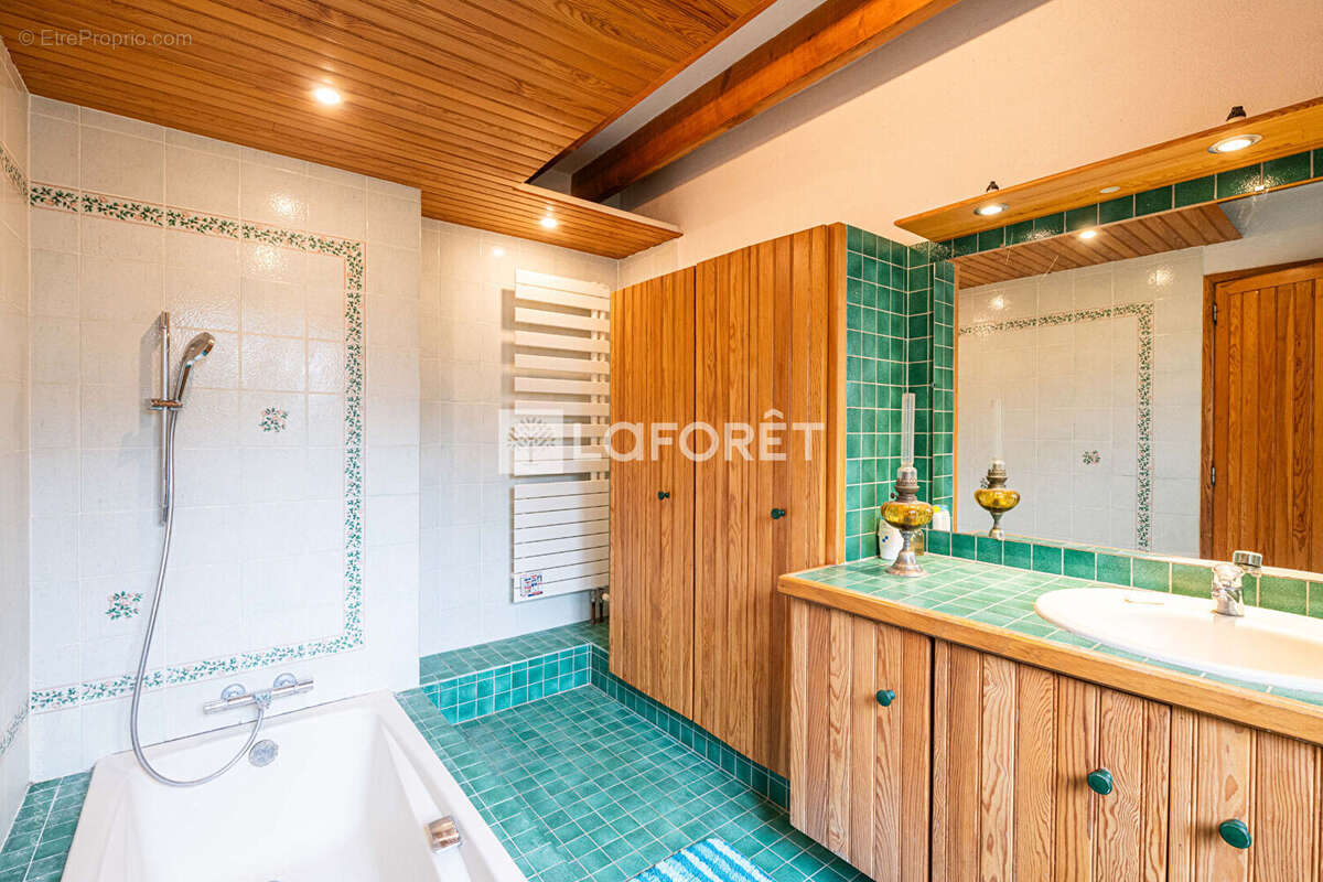 Maison à LA CELLE-SAINT-CLOUD