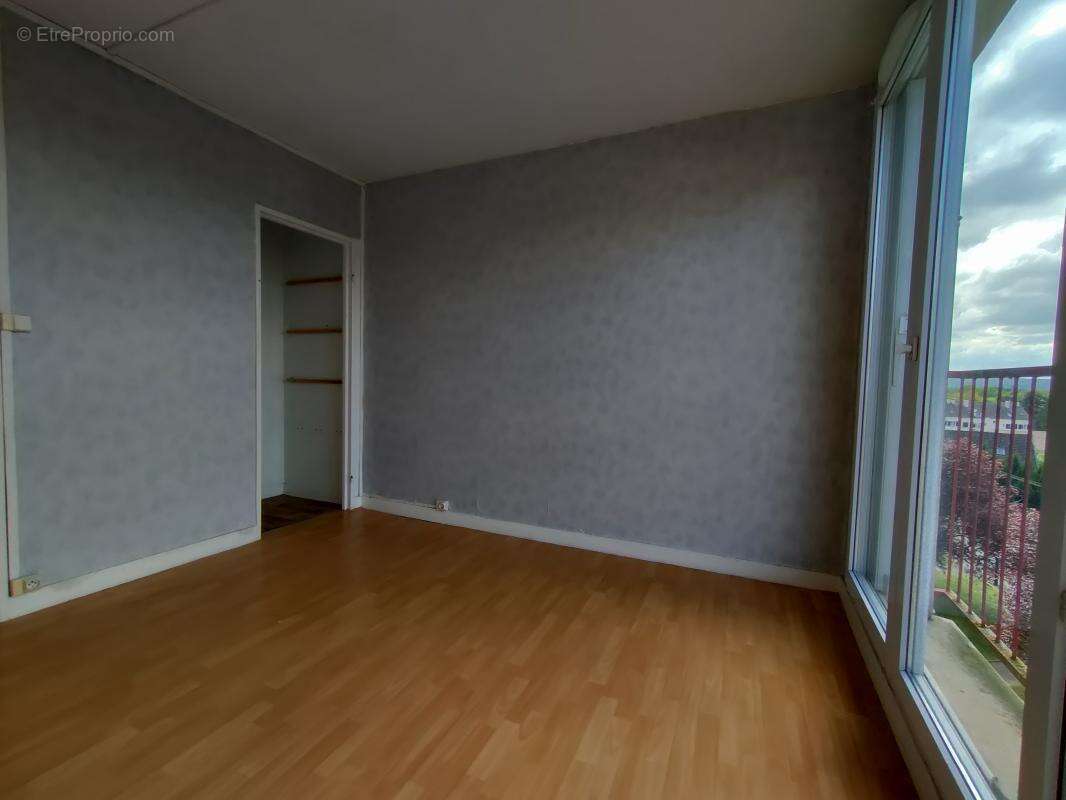 Appartement à LAMORLAYE