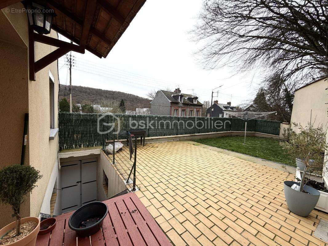 Maison à NOTRE-DAME-DE-BONDEVILLE