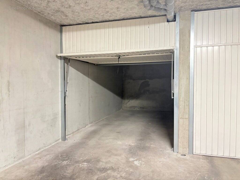 Parking à LYON-3E