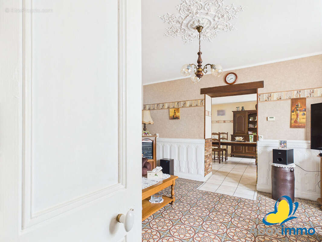 Maison à SASSY