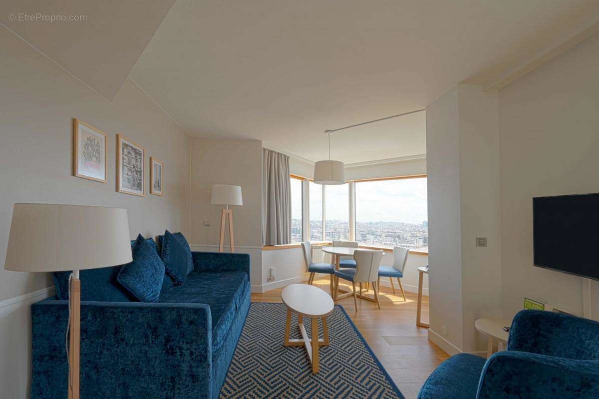 Appartement à PARIS-15E