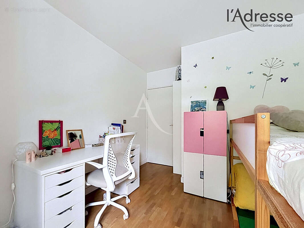 Appartement à COURBEVOIE