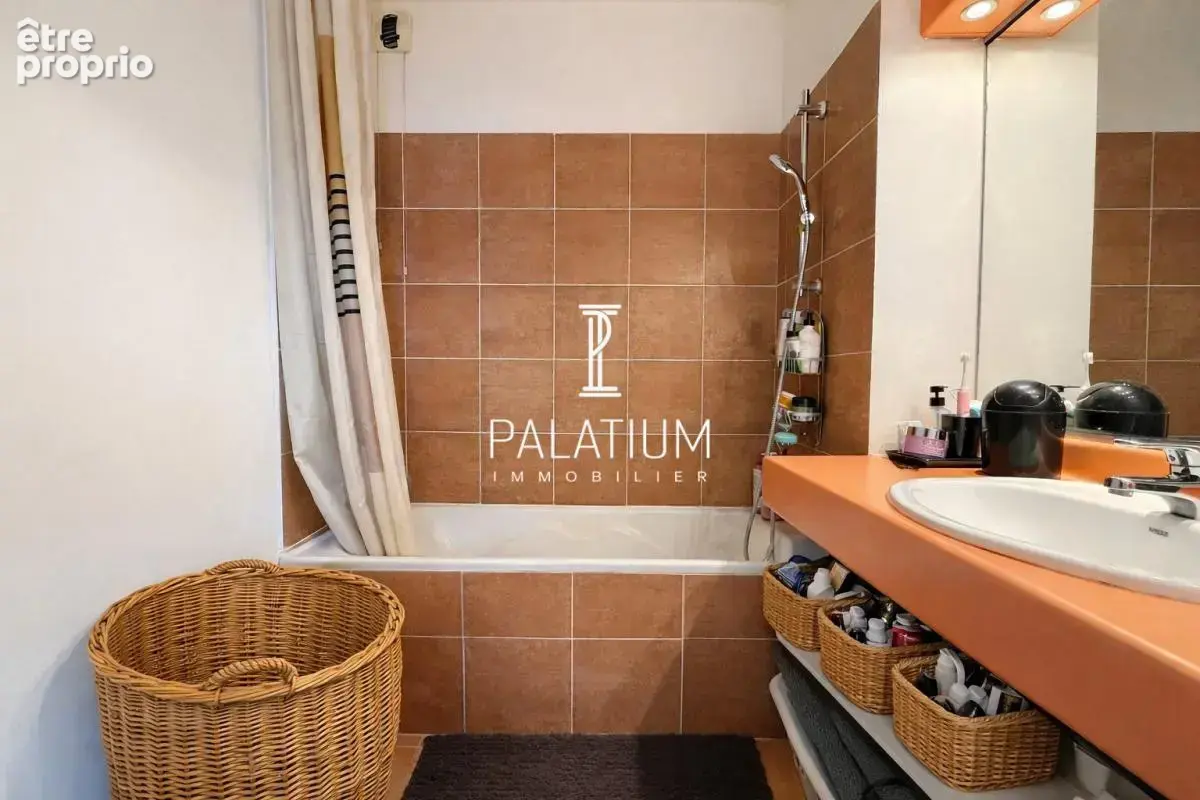 Appartement deux pièces avec balcon, ascenseur et place parking - photo 8