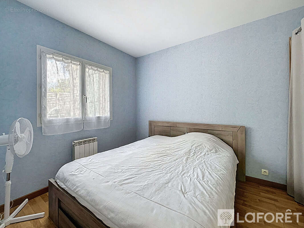 Maison à SAINT-ROMAIN-LA-VIRVEE