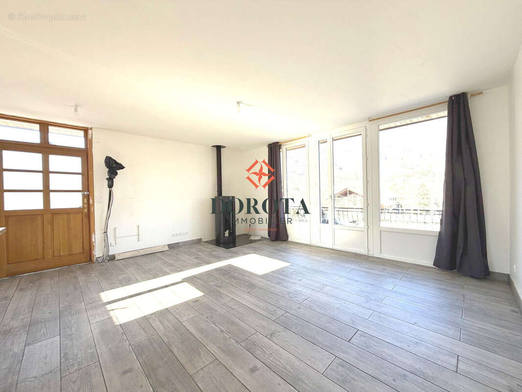 Appartement à SAINT-PIERRE-D'ALLEVARD