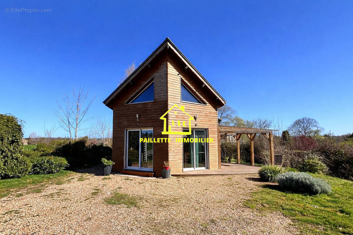 Maison à GONNEVILLE-LA-MALLET