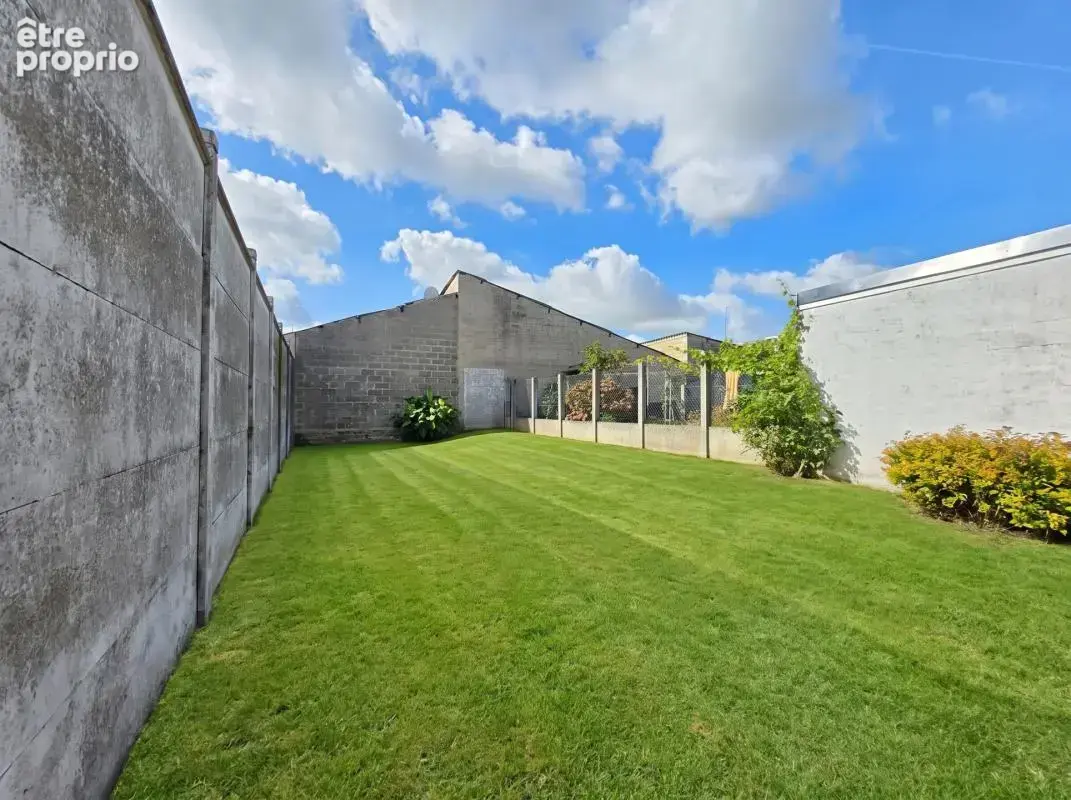 Maison mitoyenne entièrement rénovée - 4 ch - jardin - photo 12