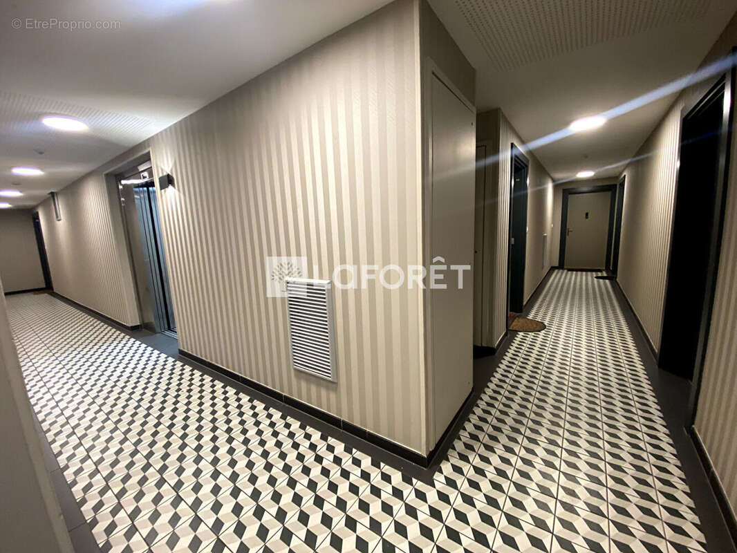 Appartement à LE BLANC-MESNIL