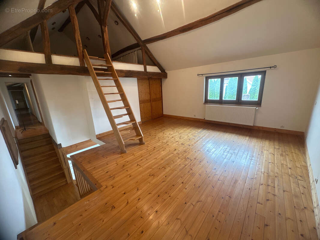 Maison à LES GRANDES-LOGES