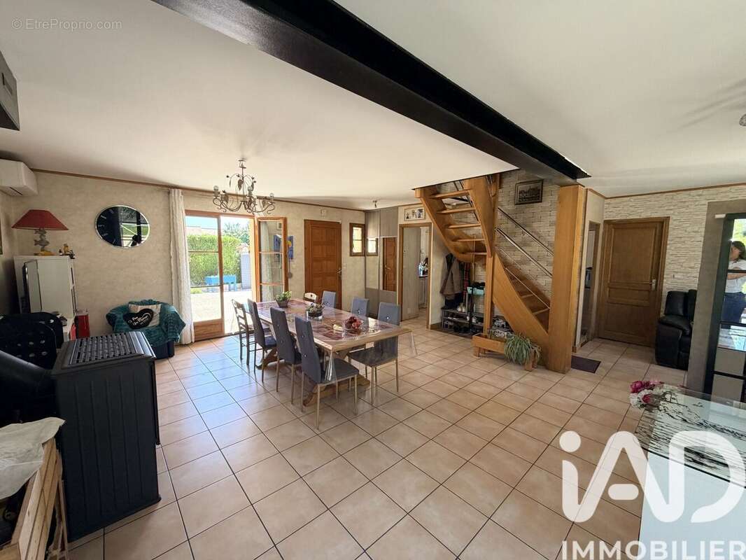 Maison 130 m² à Rampillon  - photo 2