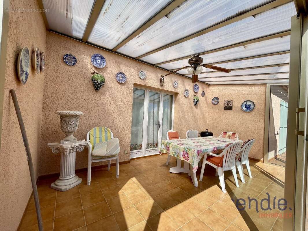 Lorgues villa t6 piscine garage - photo 14