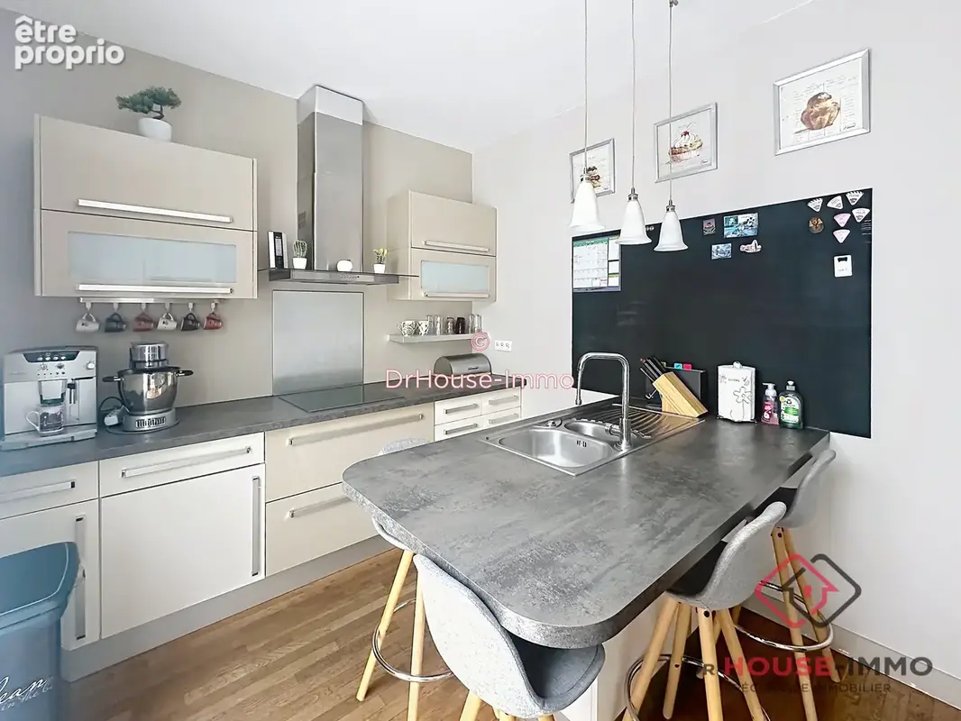 Maison 184 m² à Saint-Astier  - photo 8