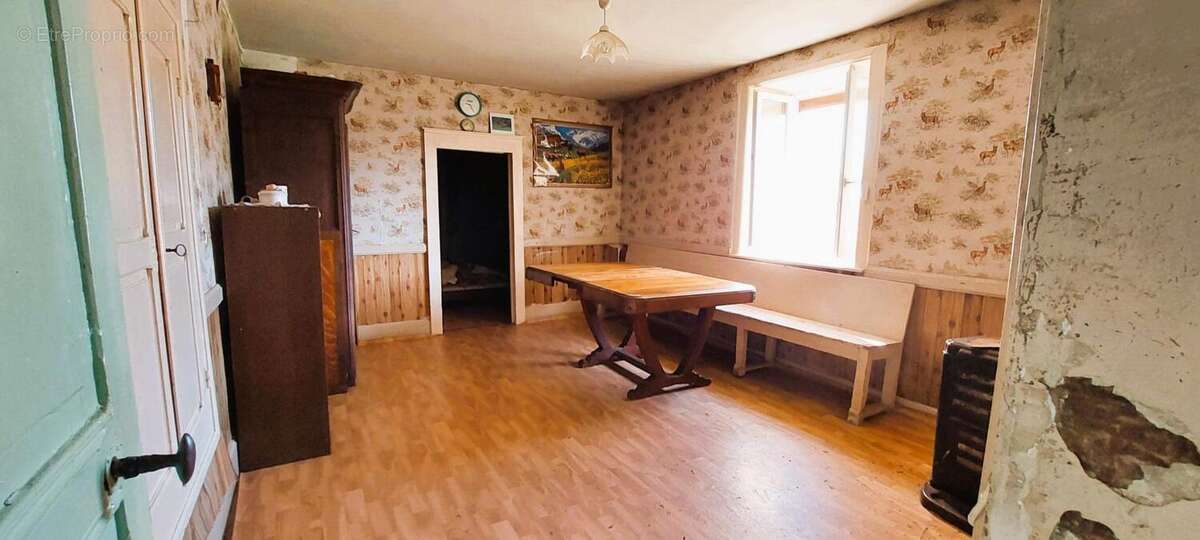 Maison à LA LONGINE