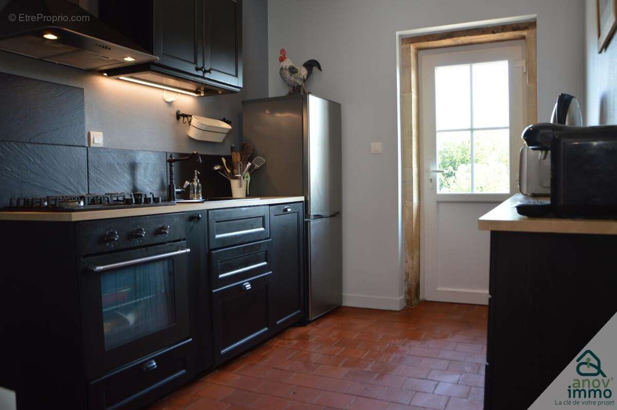 Maison à CHARBONNAT