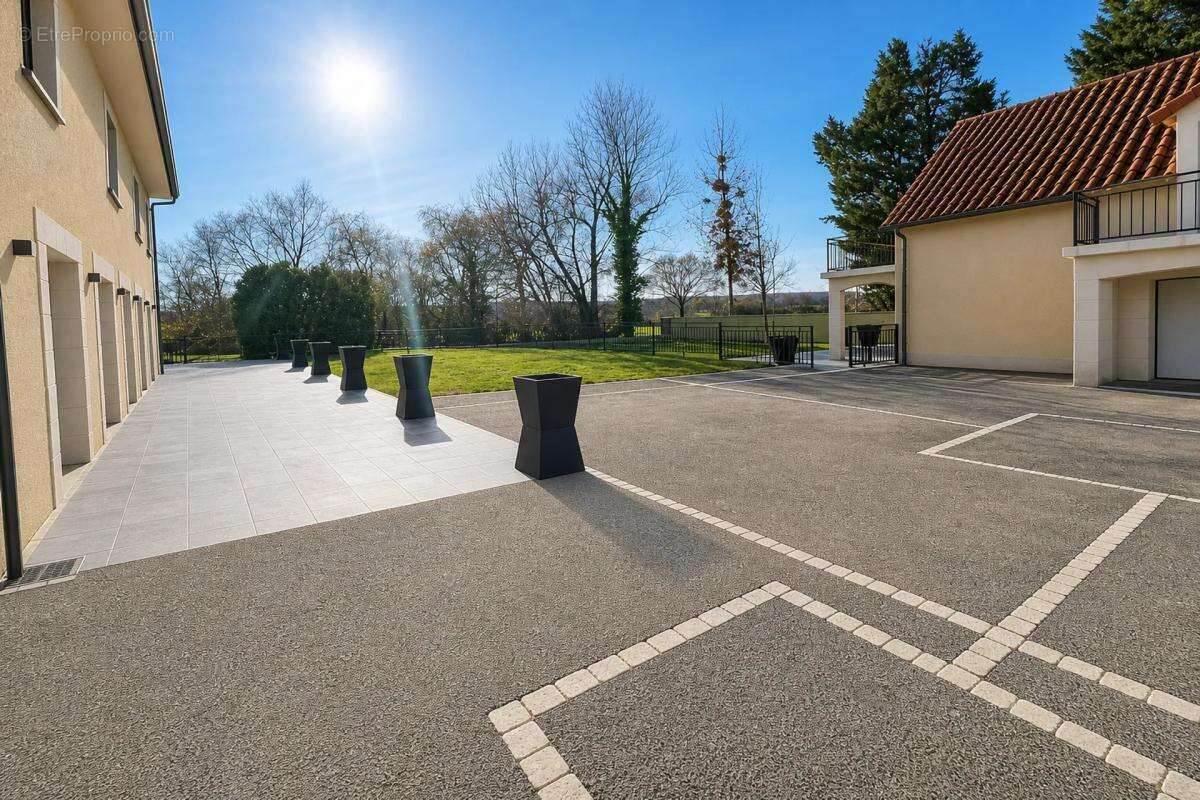 Maison de 390 m² avec terrain de 3 hectares - photo 30