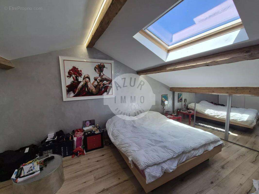 Appartement à ROQUEVAIRE