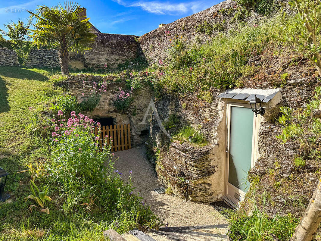 Maison semi-troglodytique de charme à Rochemenier (49700) - photo 8