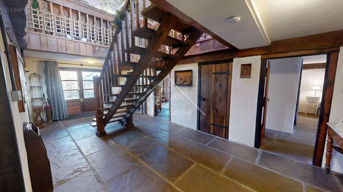 Maison à GOUTTIERES