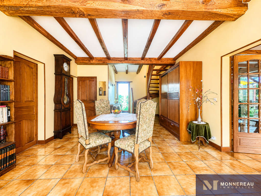 Maison à MESCHERS-SUR-GIRONDE