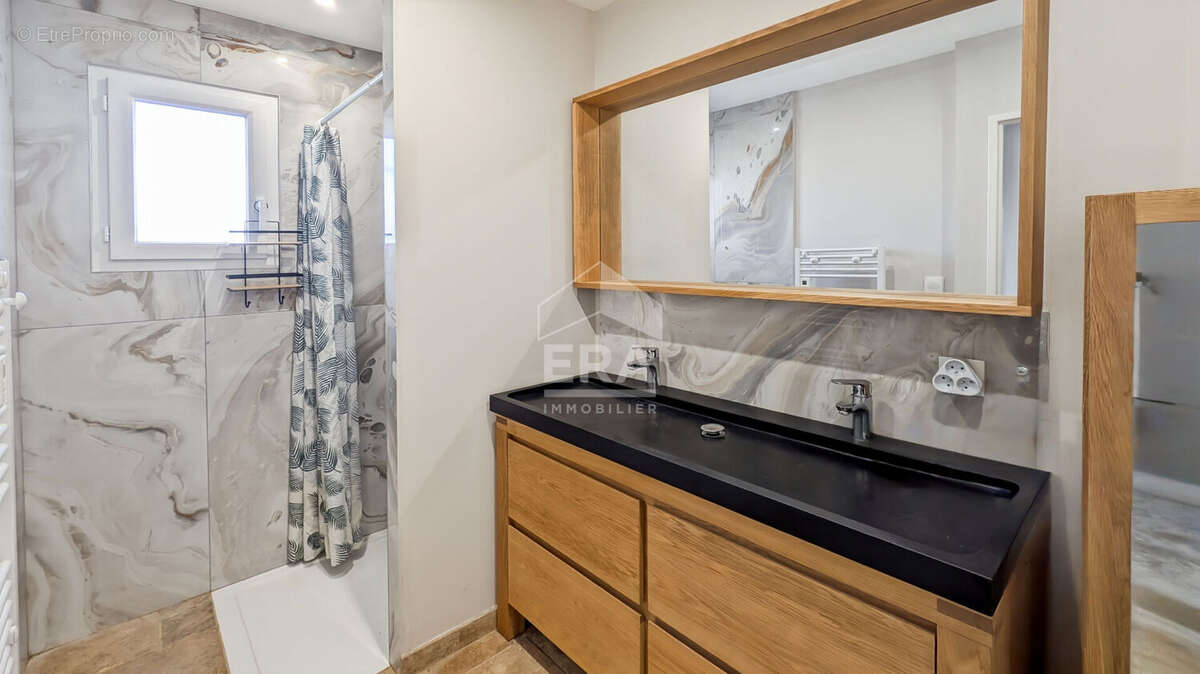 Maison à EYRAGUES