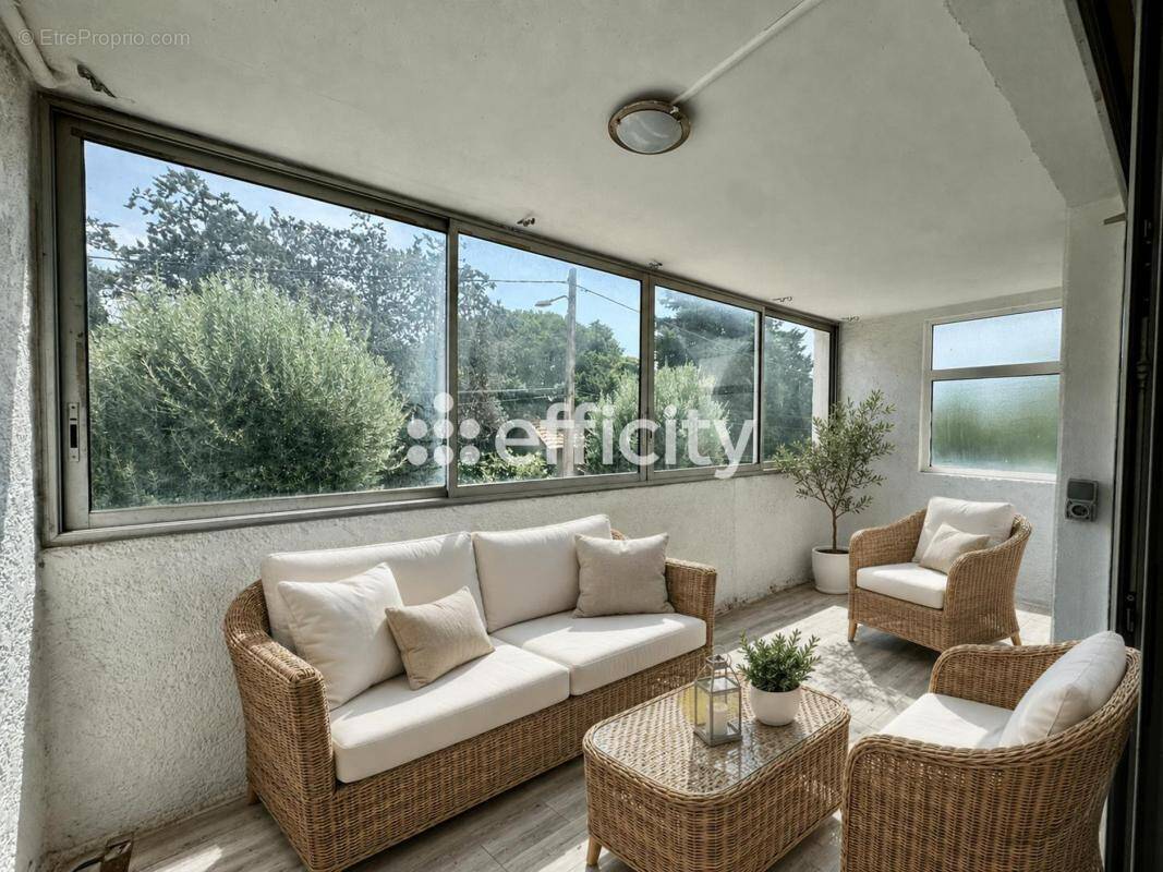 Appartement à SIX-FOURS-LES-PLAGES