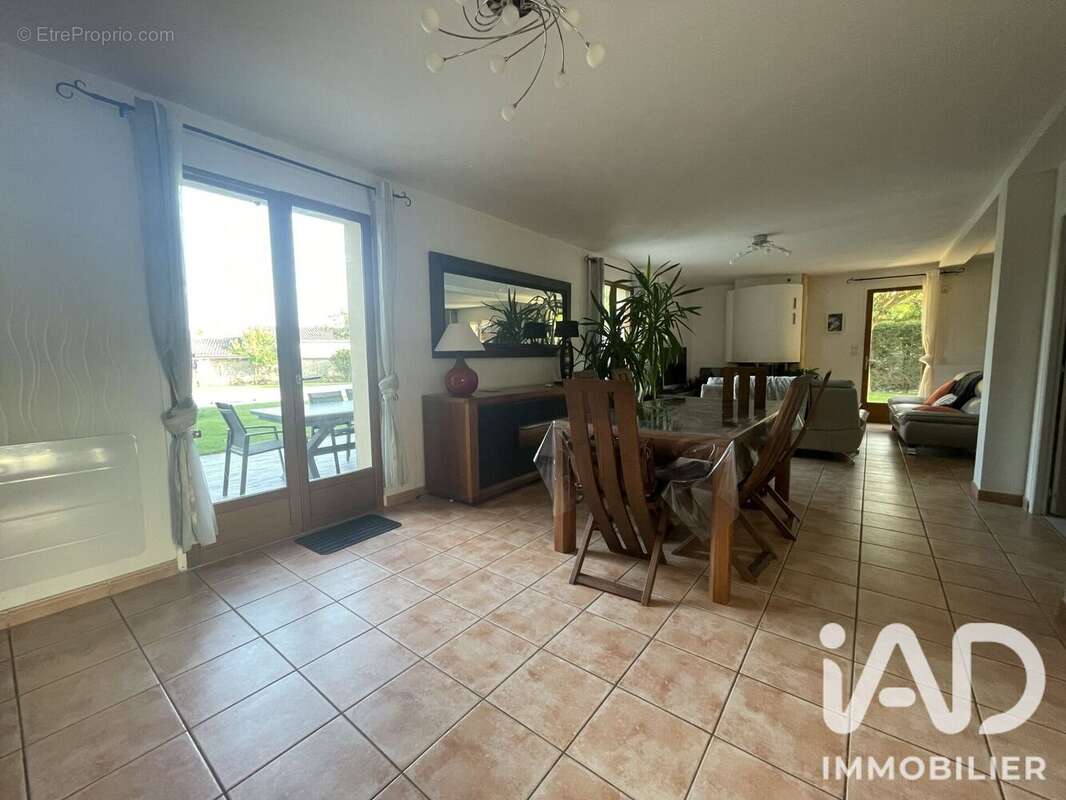 Maison 178 m² à Marboue  - photo 8