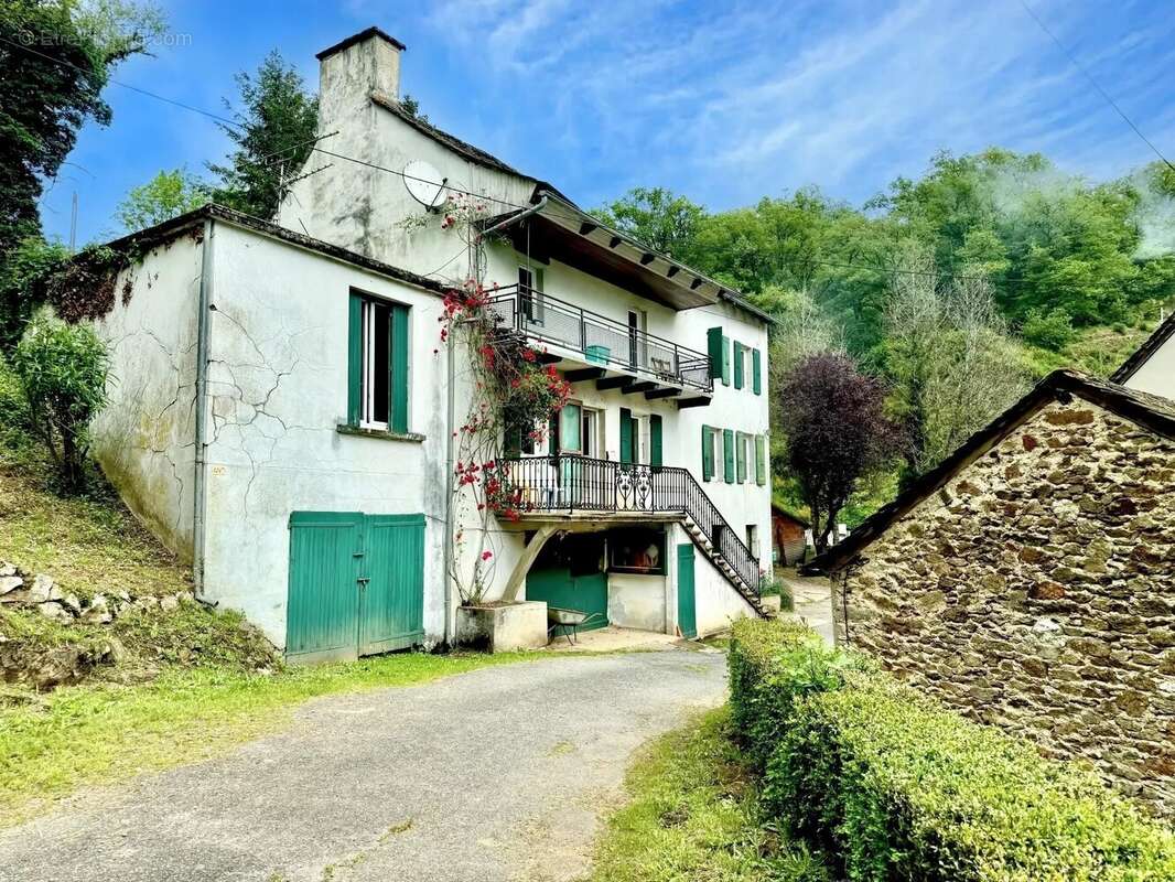 Maison à RIEUPEYROUX