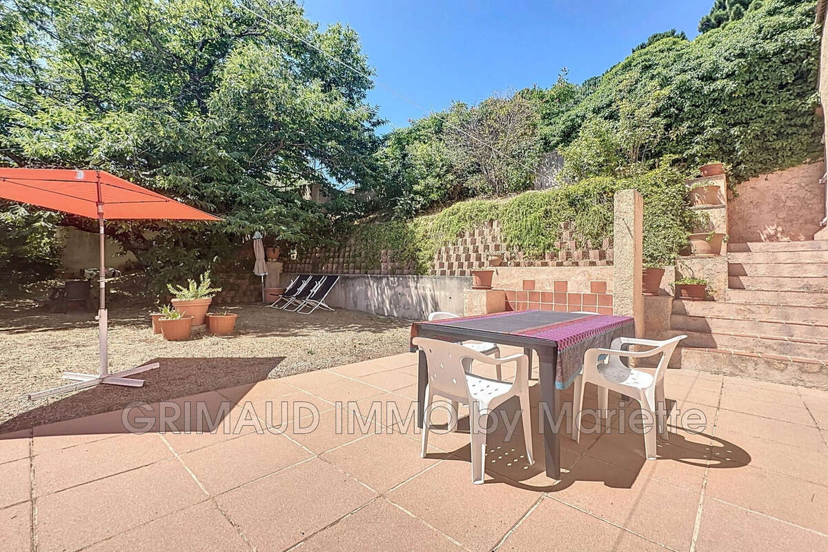 Maison à LA GARDE-FREINET