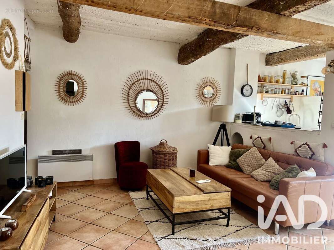 Photo 3 - Appartement à SOLLIES-TOUCAS