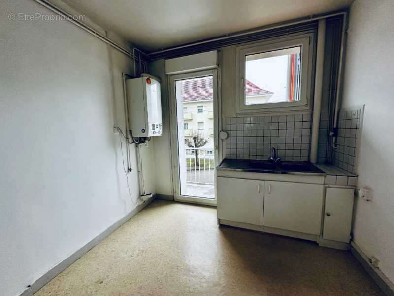 Appartement à GRAND-CHARMONT