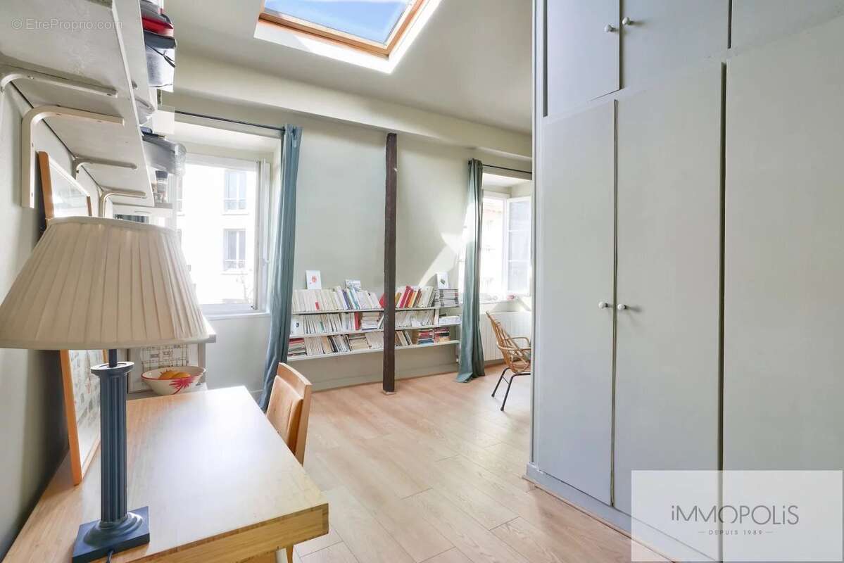 Appartement à PARIS-18E