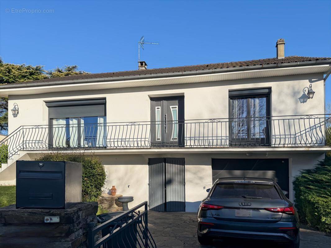 Maison à COULOUNIEIX-CHAMIERS