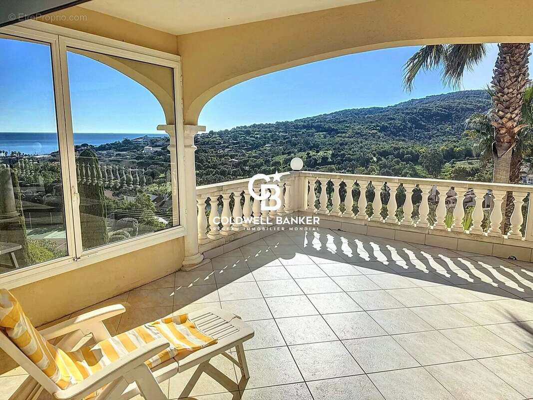 Maison à LES ISSAMBRES